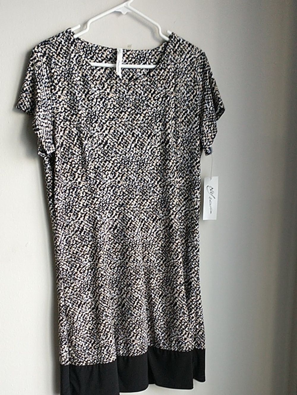 NY Collection Black & White Printed Midi Dress with Solid Hem